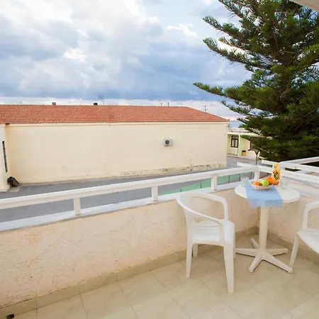Filoxenia 2 Apartment *